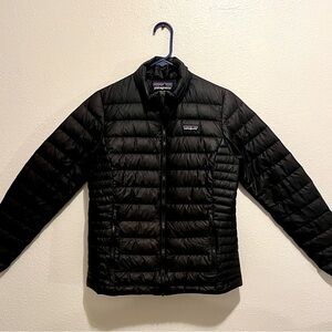 Black Patagonia Womens “Down Sweater” Coat - like new! Size S.